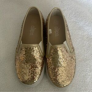 NWOT Circo Kids Gold Glitter Slip-On Shoes Girls Size 10